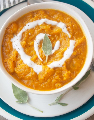 Pumpkin potato soup | brightrootskitchen.com