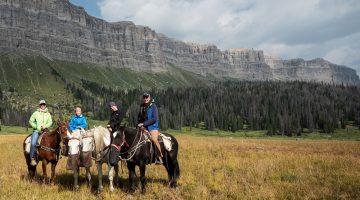 brooks lake lodge yellowstone resort